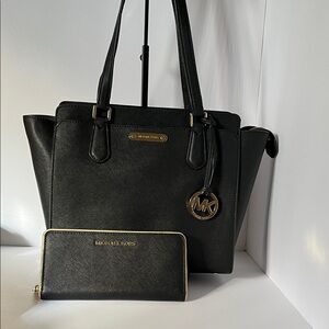 Michael Kors Dee Dee Black Tote and Wallet
